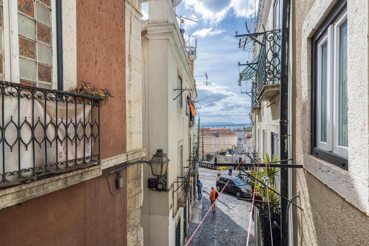 Alfama'S Heart Apartment By Lovelystay Lisboa Εξωτερικό φωτογραφία